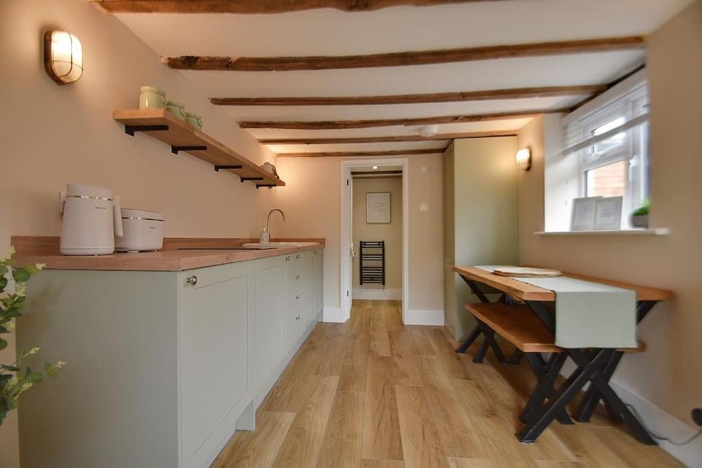 Blossom Apartment *